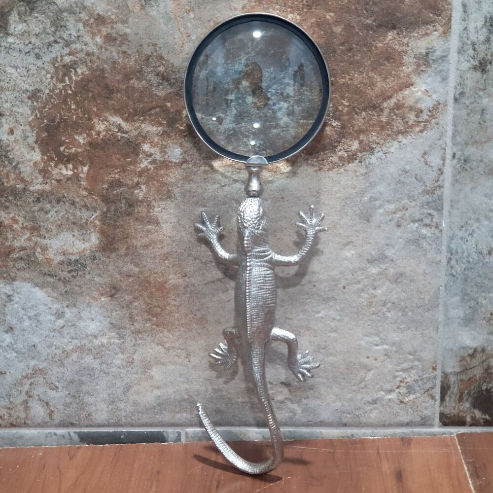 Vintage Lizard Handle Magnifying Glass Metal Aluminum